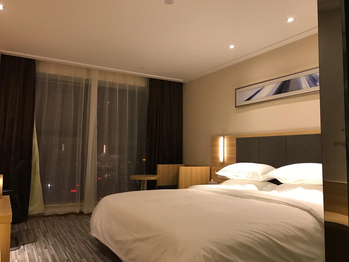 See U Select Hotel Wuhan Buitenkant foto