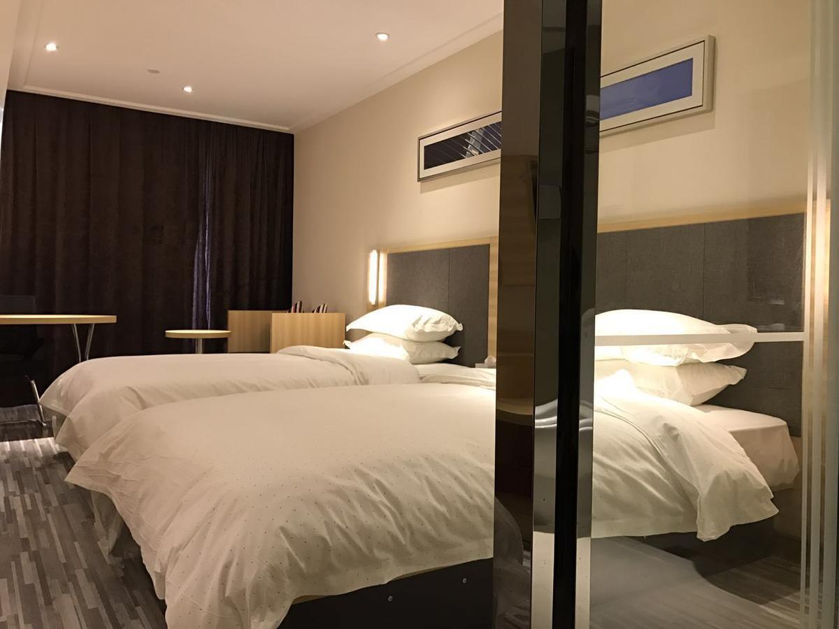 See U Select Hotel Wuhan Buitenkant foto